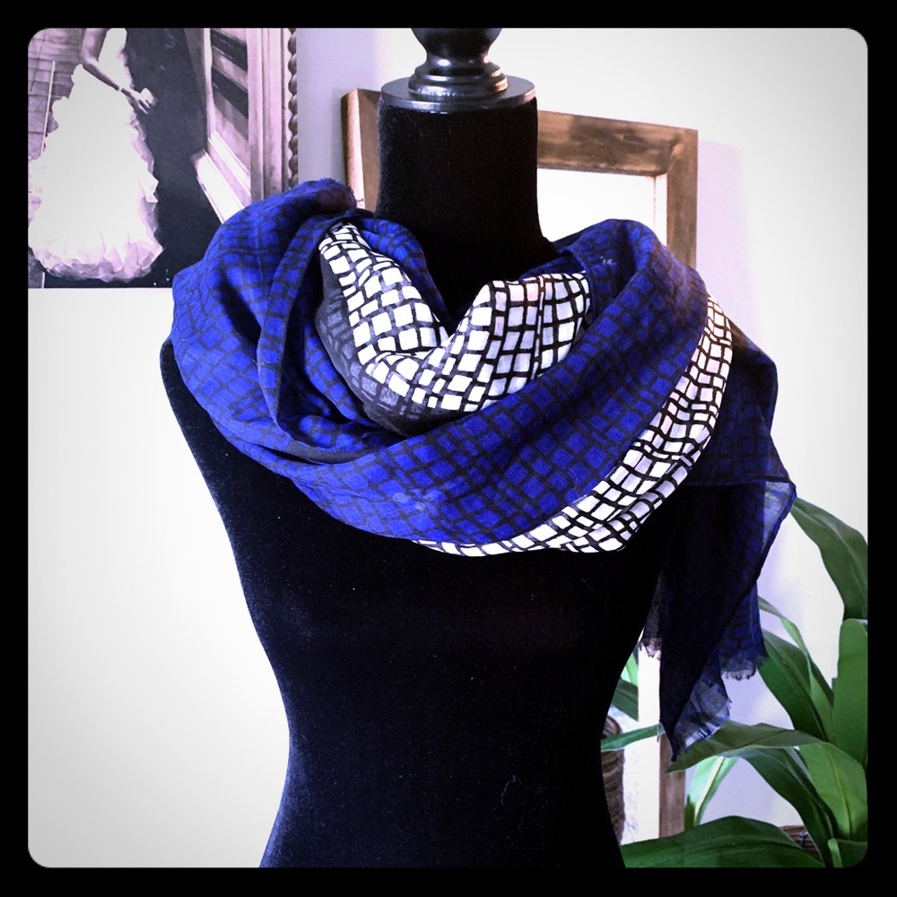Calvin Klein geometric wrap and scarf in one